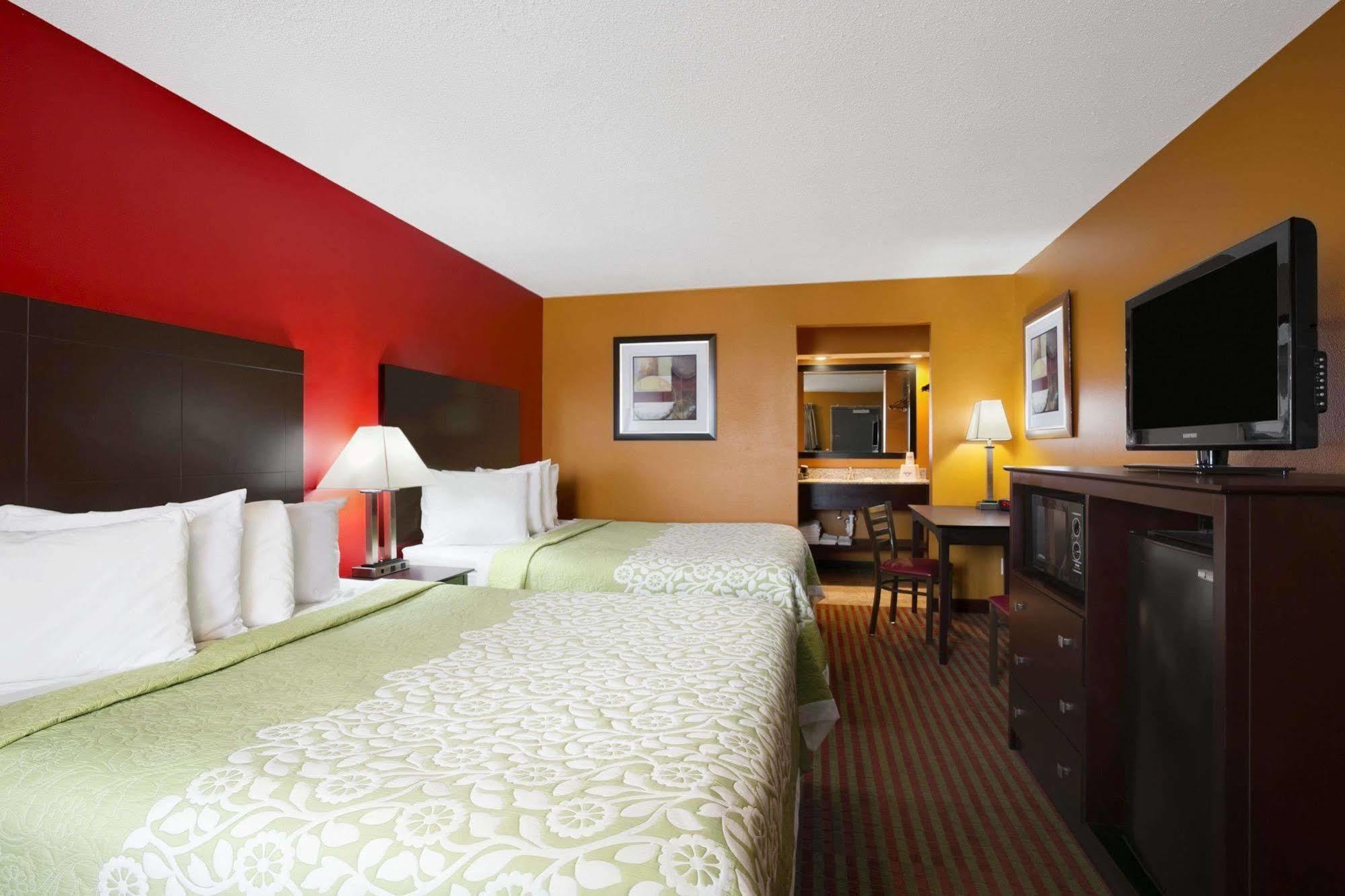 Days Inn By Wyndham Liberty/Ne Kansas City ภายนอก รูปภาพ